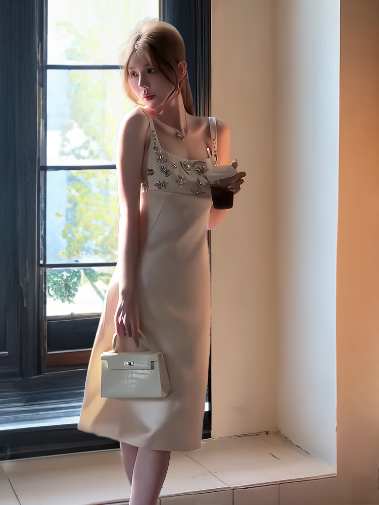 Women Luxury Formal Wear - Zarif Ağır İşlemeli Saten Abiye Doğum