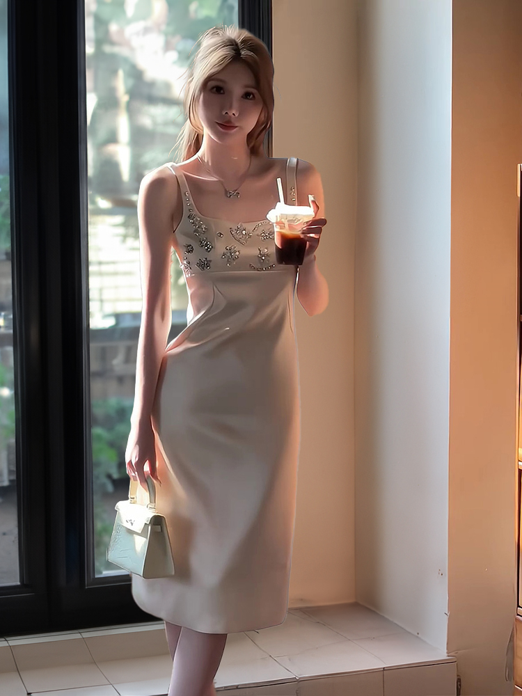 Zarif Ağır İşlemeli Saten Abiy - Women Luxury Formal Wear incelemesi ve fiyatı