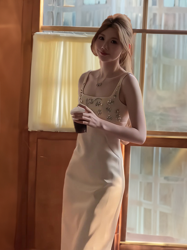 Zarif Ağır İşlemeli Saten Abiy - Women Luxury Formal Wear incelemesi ve fiyatı
